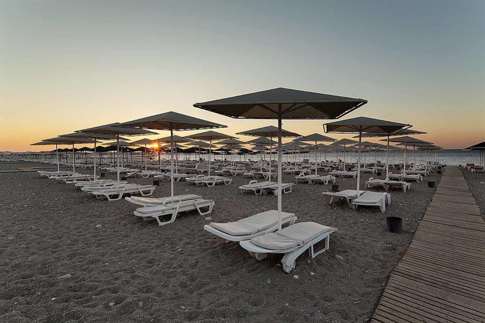 Larissa Sultan Beach Çamyuva Buitenkant foto